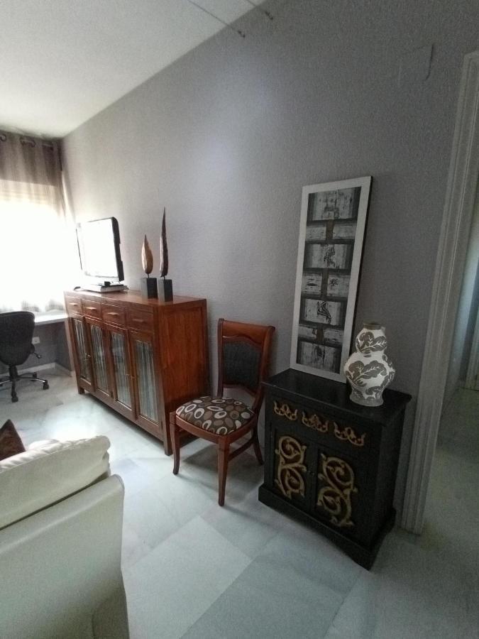 Cozy Apartment & Free Parking Sevilla Exterior foto