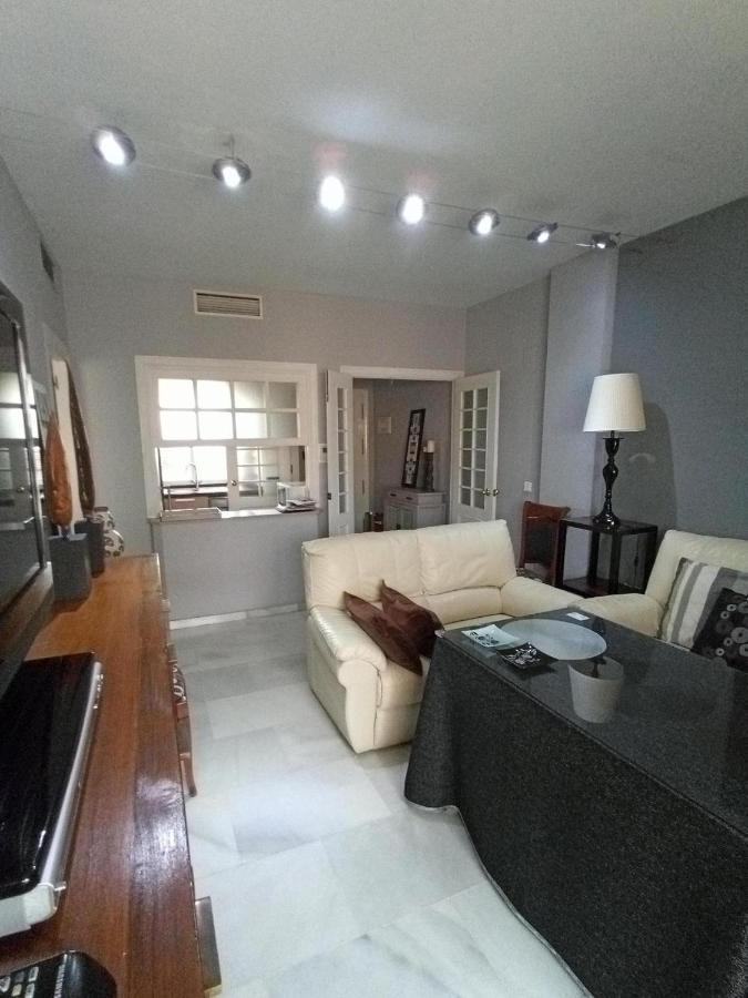Cozy Apartment & Free Parking Sevilla Exterior foto