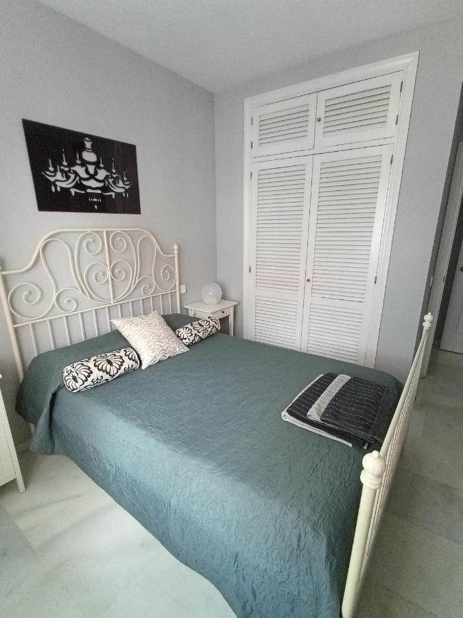 Cozy Apartment & Free Parking Sevilla Exterior foto