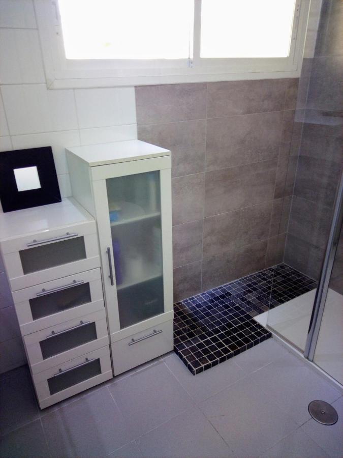 Cozy Apartment & Free Parking Sevilla Exterior foto