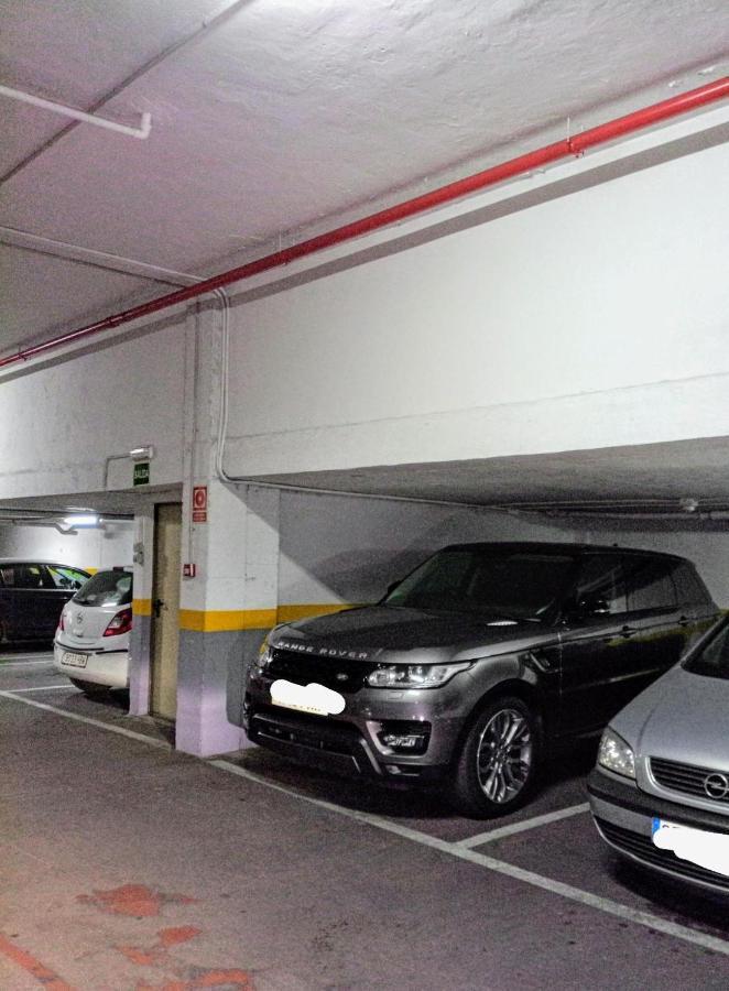 Cozy Apartment & Free Parking Sevilla Exterior foto